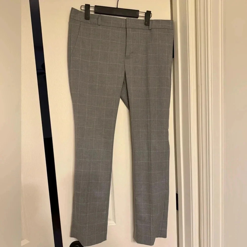 Banana Republic Reegan Grey With White Pants NWT Size 10